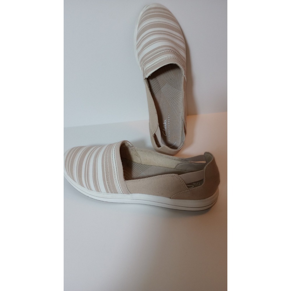 Clarks Cloudsteppers Canvas Slip-Ons Breeze Step Striped Sz 9 A465891 Tan Cream - Picture 2 of 4